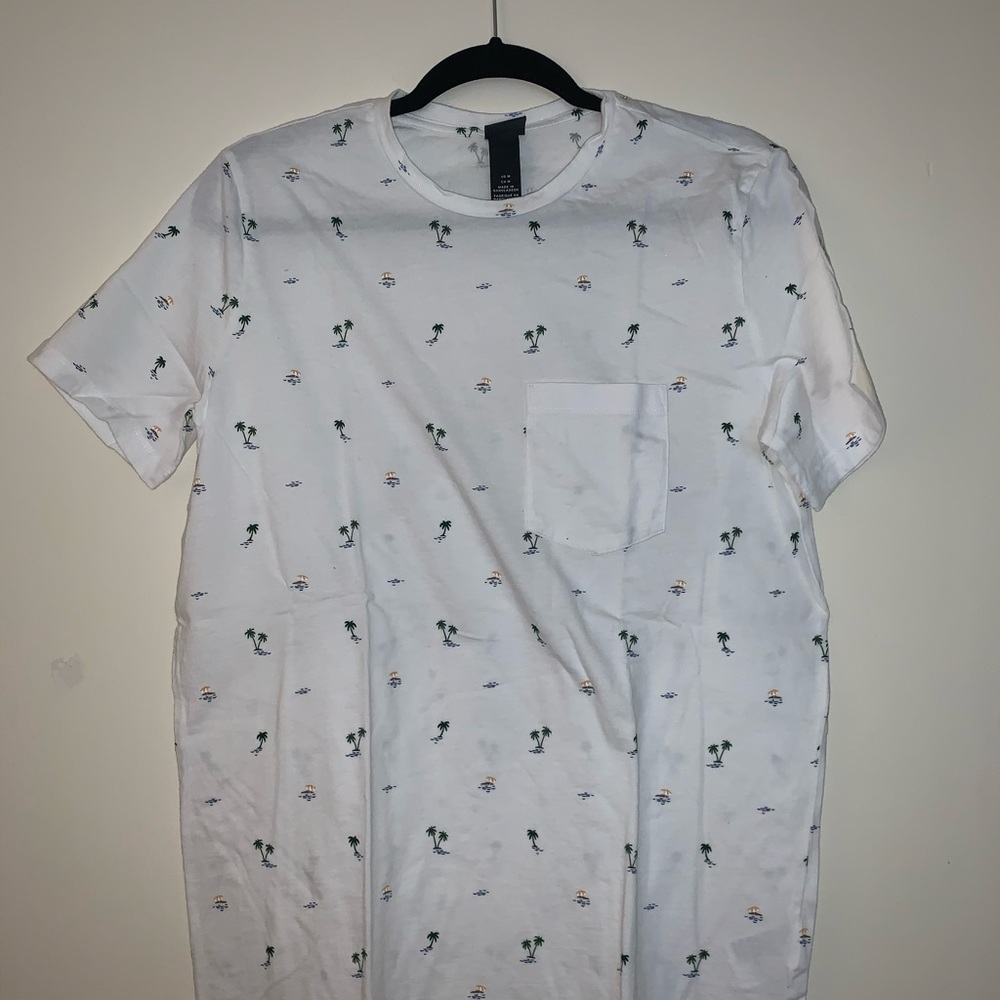 NWOT H&M Tropical Pocket T-shirt🌴 🏝